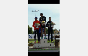  Excellente  perf d' Émilien Lebrun en 33'14" au 10km de Nantes
