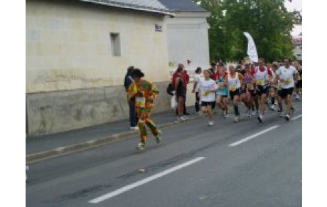 Beaufort en Vallée, tous après notre clown.